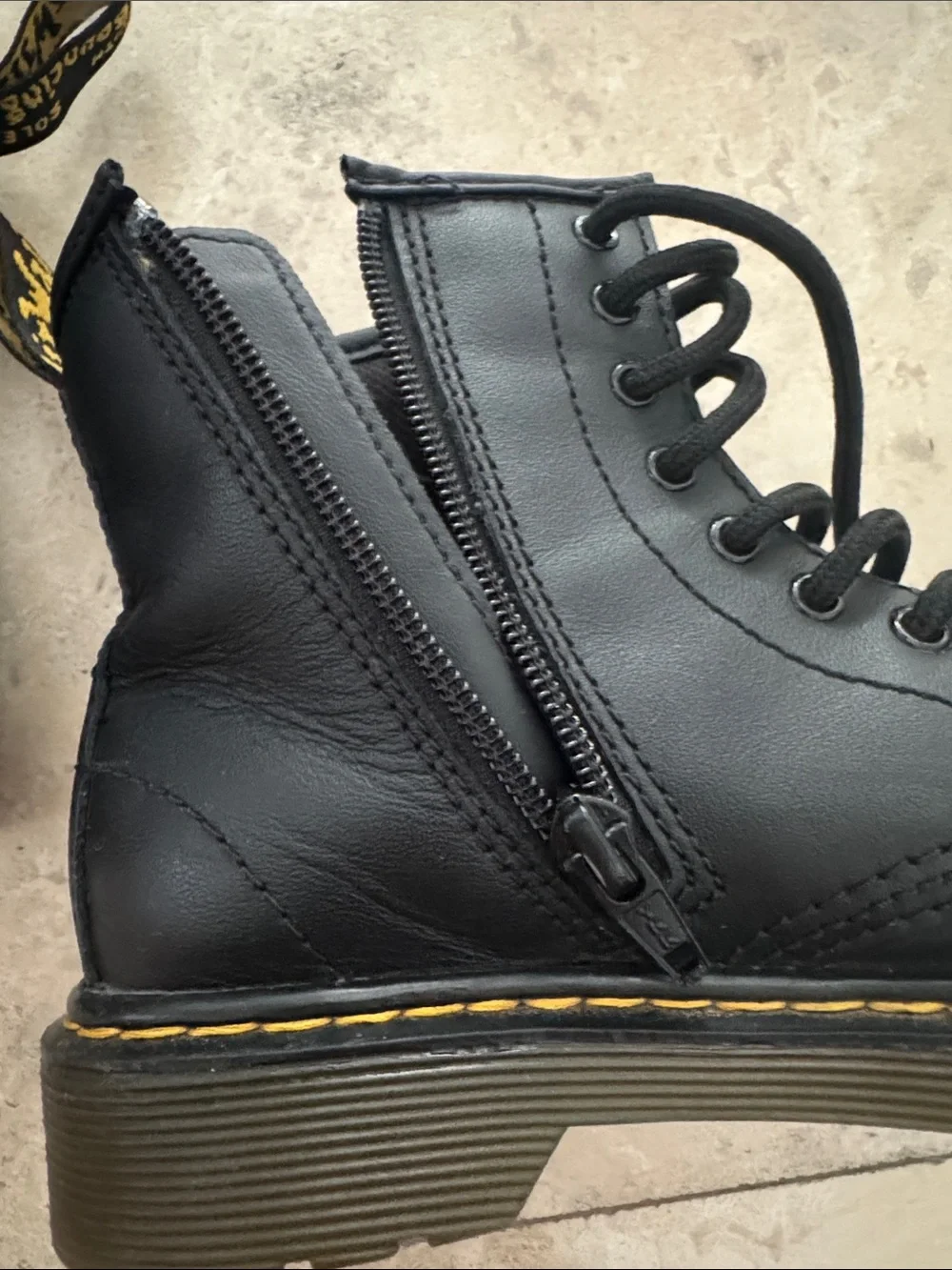 Dr. Martens classic dr